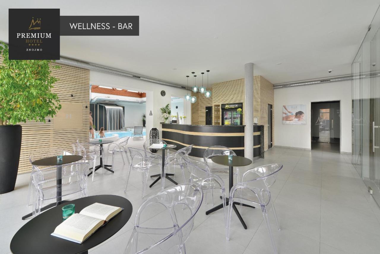 Premium Wellness & Wine Hotel Znojmo Bagian luar foto