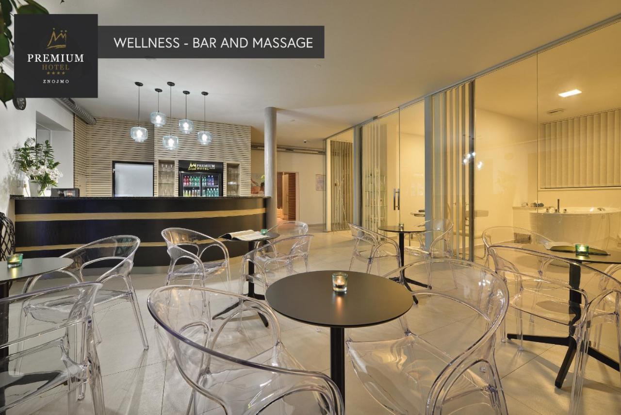 Premium Wellness & Wine Hotel Znojmo Bagian luar foto